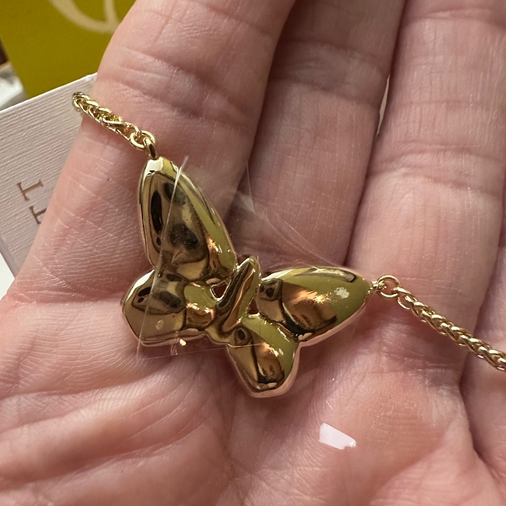 Kendra‎ Scott Dolly Parton x Gold Butterfly Pink Pendant Short Necklace NEW - Picture 9 of 9